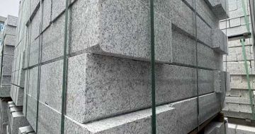 洛阳芝麻白路牙石 马路牙子