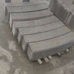 洛阳芝麻白弧形路牙石
