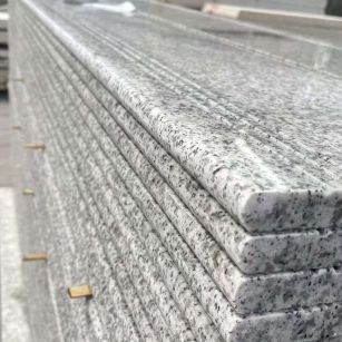 洛阳芝麻白楼梯踏步 花岗岩楼梯板材