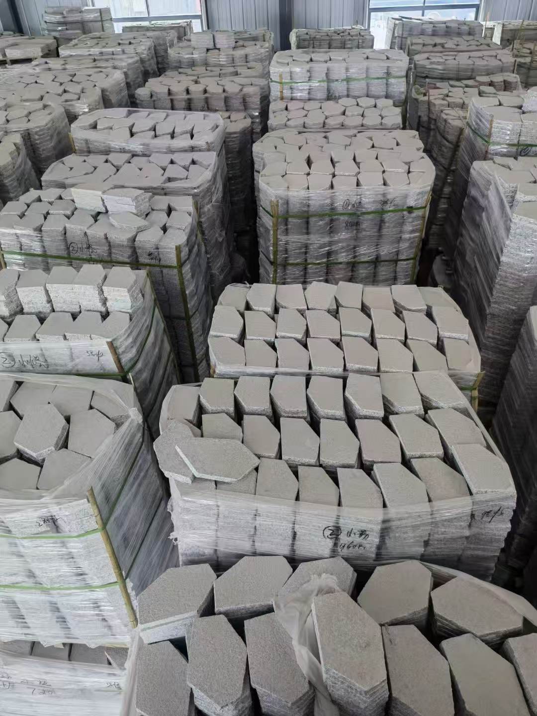 洛阳芝麻白石材冰裂纹，碎拼。