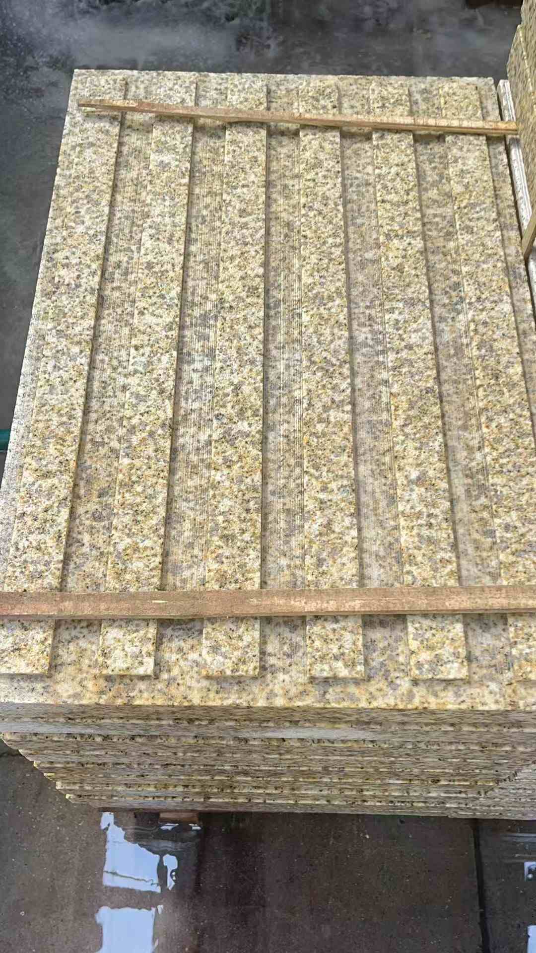 洛阳黄金麻盲道 石材盲道