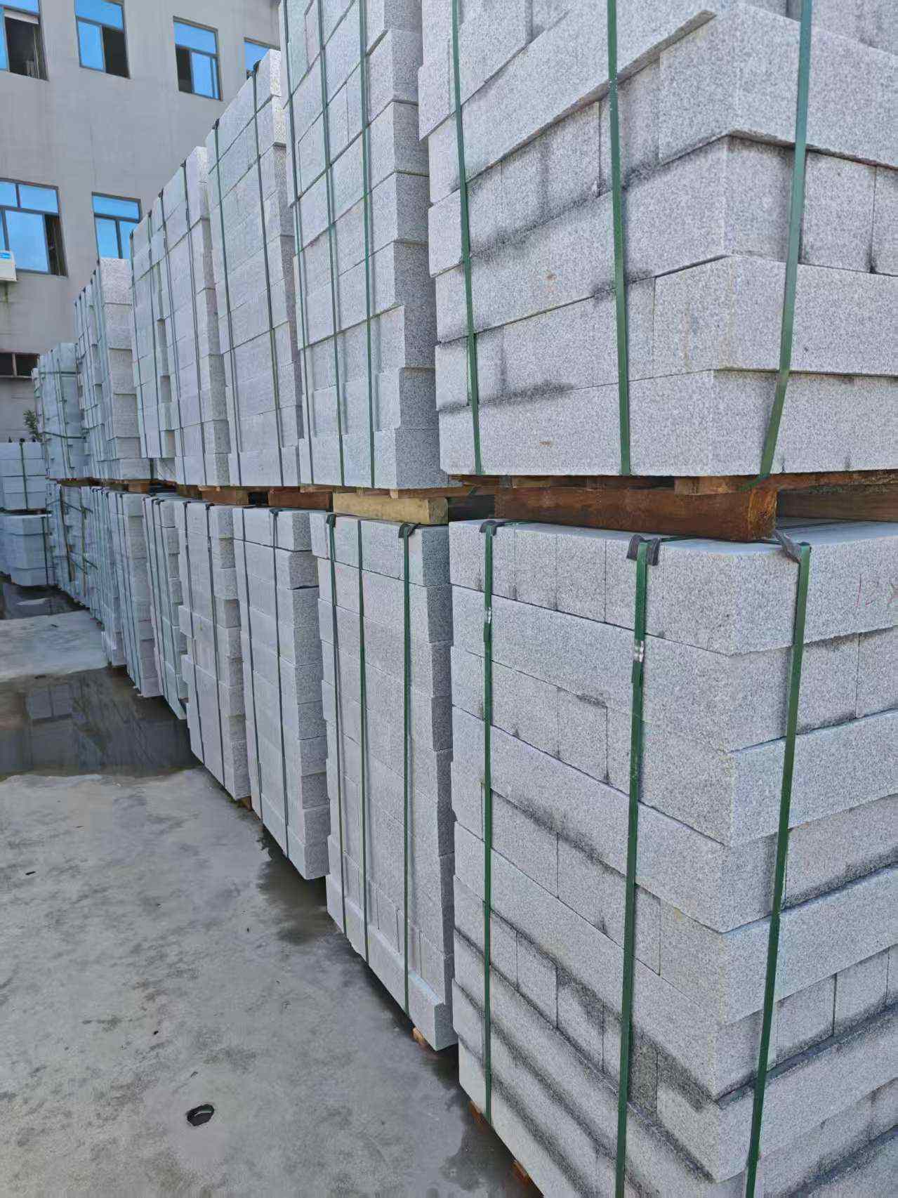 洛阳芝麻白路牙石，路侧石